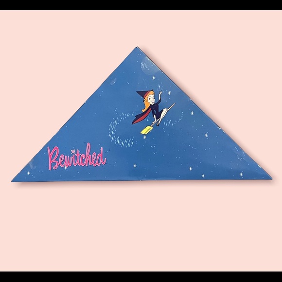 SOLD! MEGO 2018 Bewitched 2 Figure Set 8" Endora & groovy Serena dolls - Picture 13 of 14